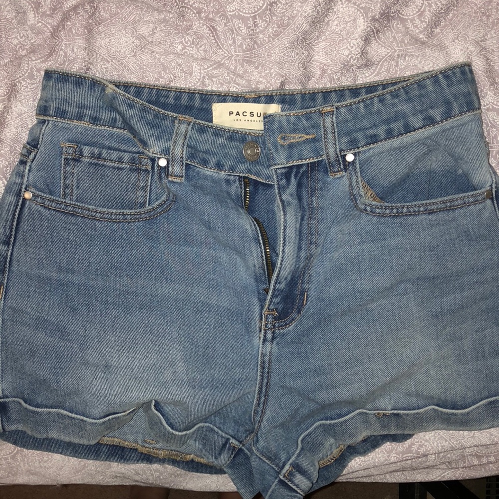 Never worn Pacsun high-waisted shorts